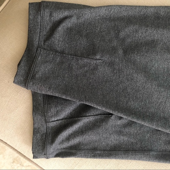 Lululemon high waist grey crop pant - Picture 6 of 7
